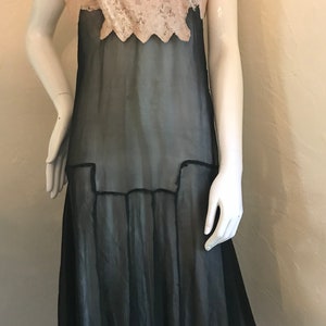 1920's 30's Art Deco Flapper Silk Chiffon & Lace Dress S-M image 4