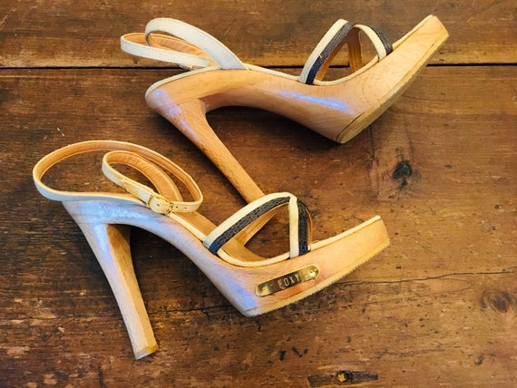1970's Foxy Wood platform ankle strap high heel sh