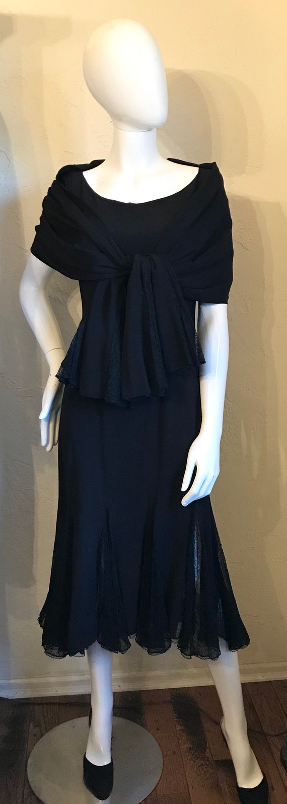 1940's Black Rayon & Chantilly Lace Cocktail Dres… - image 2