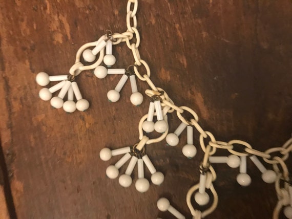 Vintage 1940's Milk glass Beaded dangle necklace … - image 4