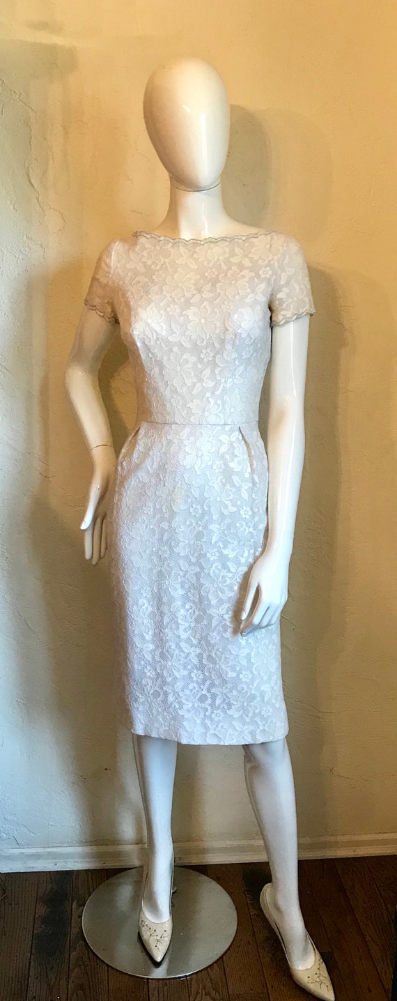 1950’s So Pretty Lace Wiggle Dress Wedding S - image 2
