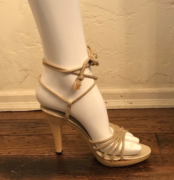 1970's Tan Rope tie ankle strap platform high heel