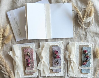 Carte rose botanique faite main | Papier coton recyclé, fleurs pressées, voeux romantiques