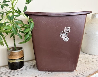 Vintage Mid Century Modern Rubbermaid Waste Basket Trash Can Brown Small
