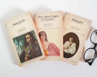 Shakespeare Paperback Book - Vintage Folger Library Play - Macbeth &/or Merchant of Venice