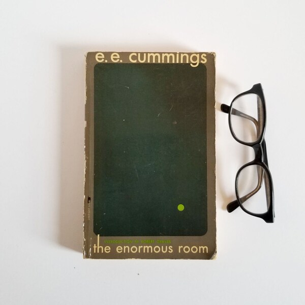The Enormous Room - E E Cummings - Vintage Trade Size Paperback Book - WWI Historic Autobiographical Novel