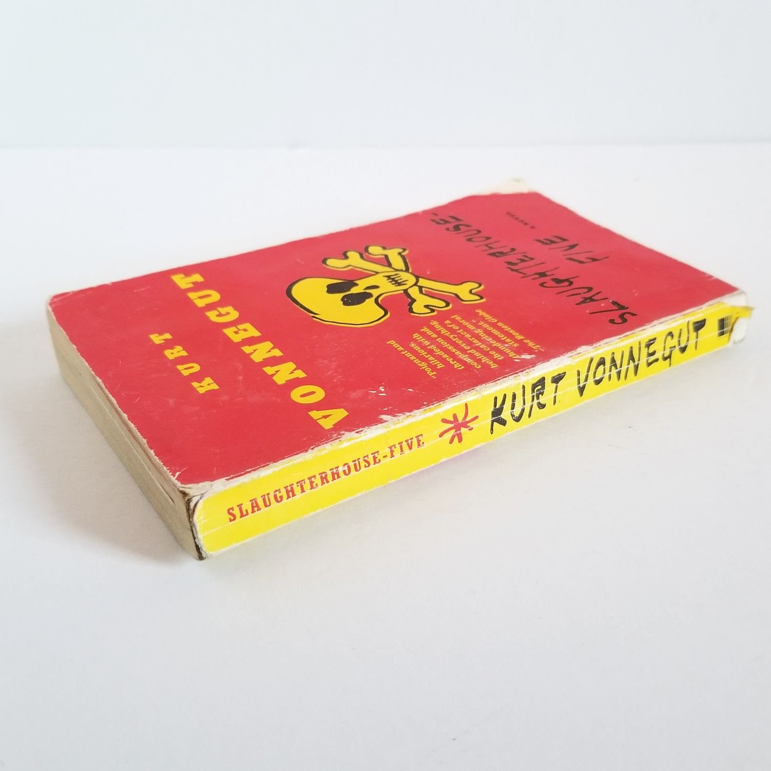 Slaughterhouse Five by Kurt Vonnegut - Vintage Bantam Dell Paperback ...