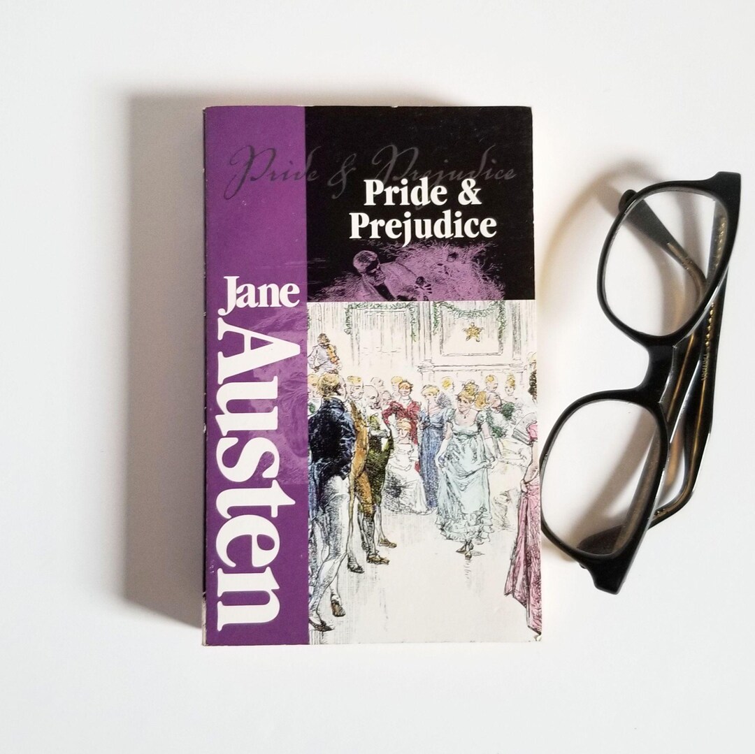 Pride and Prejudice - Jane Austen - Vintage Purple Paperback Book W ...