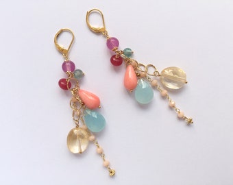 Lange Wasserfall Ohrringe mit rosa Koralle, Citrin, aquafarbenem Chalcedon, eleganter Statement-, Unikat-, Brautschmuck, handgefertigt