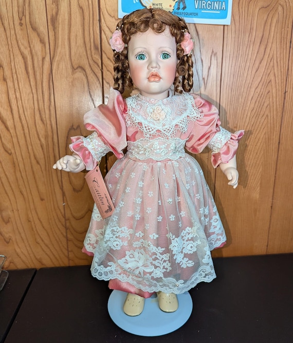 Show-stoppers Caitlin 19