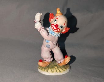 Lefton China Clown Miming Holding Balloons 4 1/4" Porcelain Figurine