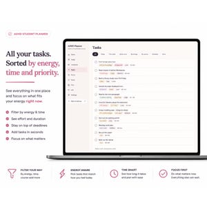 Pu&ograve; includere: Un pianificatore digitale per studenti ADHD visualizzato su uno schermo di un portatile, con un'interfaccia di gestione attivit&agrave; per energia, tempo e priorit&agrave;. Il testo recita: All your tasks. Sorted by energy, time and priority. Filter your way, energy aware, time smart, focus first.