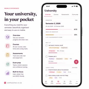 Pu&ograve; includere: Uno smartphone mostra l'interfaccia di un'app universitaria con sfondo bianco, testo scuro e accenti rosa. Lo schermo visualizza una panoramica del semestre, l'elenco dei corsi, il monitoraggio delle valutazioni e un elenco di attivit&agrave; con barre di progresso.