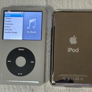 Apple iPod Classic di settima generazione / SSD da 2 TB con Bluetooth / Ricarica rapida USB-C / Batteria potenziata Mega / Completamente ricondizionato / Edizione rara