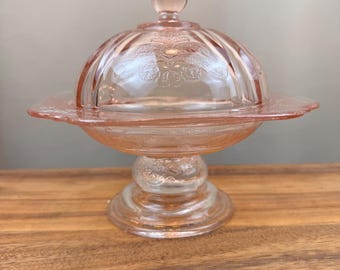 Federal Glass Madrid roze depressie glazen botervloot met deksel vintage