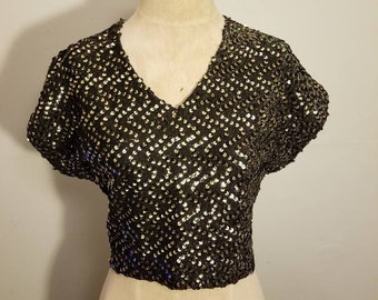 CHEVRON CROPPED SHIRT // Vintage Black Gold Sequin Cropped Short Sleeve Top That 70's Show Retro Mid Century Modern Size S Disco Studio 54