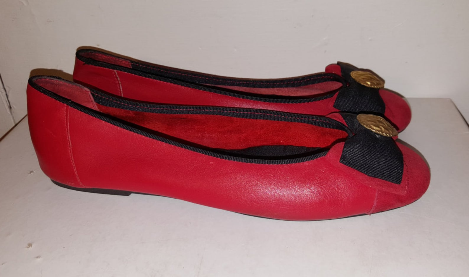 the red shoes // 9 west ballet flats 80's suede 9&co. bow shoes 90's leather size 7.5