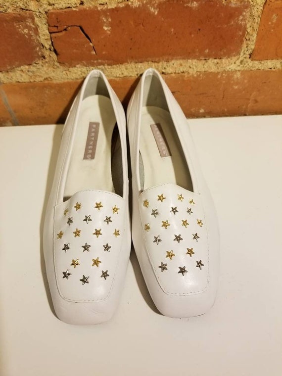 METAL STAR FLATS // White Leather Studded Partners