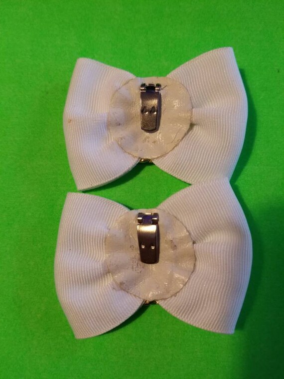 WHITE SHOE CLIPS / Vintage Bow Gold Chain Accents Cli… Gem