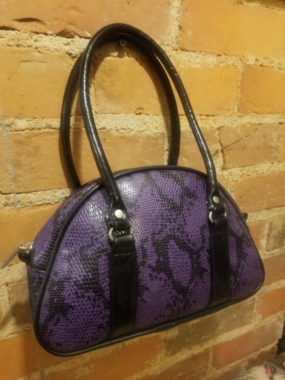 STEVE MADDEN PURSE // 90's Purple & Black Faux Sn… - image 3