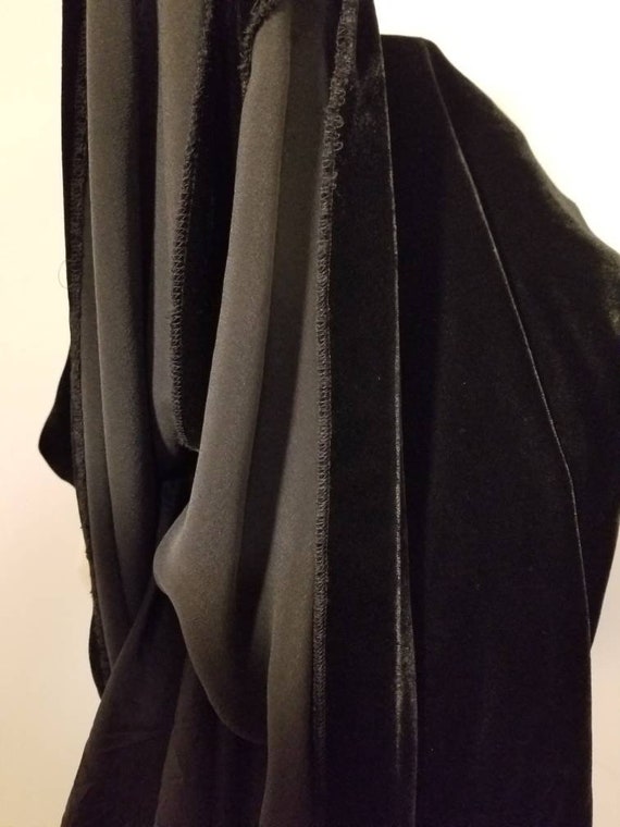 BANANA REPUBLIC DRESS // 90's Black Velvet Halter… - image 8