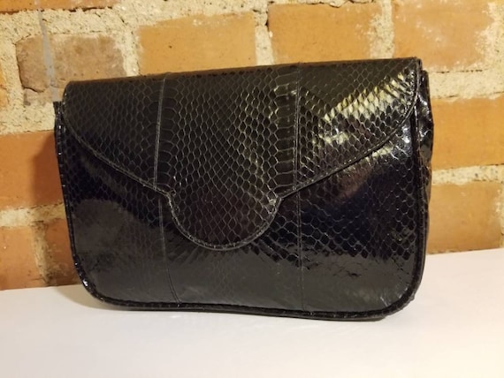 Spotted while shopping on Poshmark: NWOT Leaf Black/Gold Wallet! #poshmark  #fashion #shopping #style #Handbags