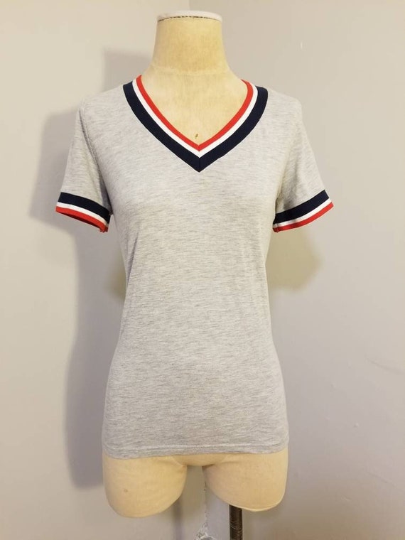 RED WHITE & BLUE Top // Vintage Gray Short Sleeve… - image 1