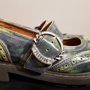 JOHN FLUEVOG SHOES // Wingtip Rockabilly Blue and Green Mary Janes Women's Preppy Hipster Artistic Punk Leather Rare Poland Buckle Flats Mod image 5