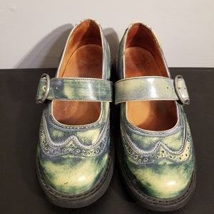 JOHN FLUEVOG SHOES // Wingtip Rockabilly Blue and Green Mary Janes Women's Preppy Hipster Artistic Punk Leather Rare Poland Buckle Flats Mod image 3