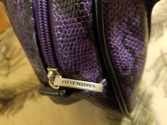 STEVE MADDEN PURSE // 90's Purple & Black Faux Sn… - image 6