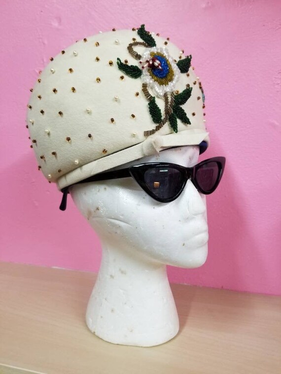 Vintage Don Anderson New York Blue Velvet Pillbox Hat with Gold Shell Accents DON ANDERSON New York HAT // Vintage 60 main image 2