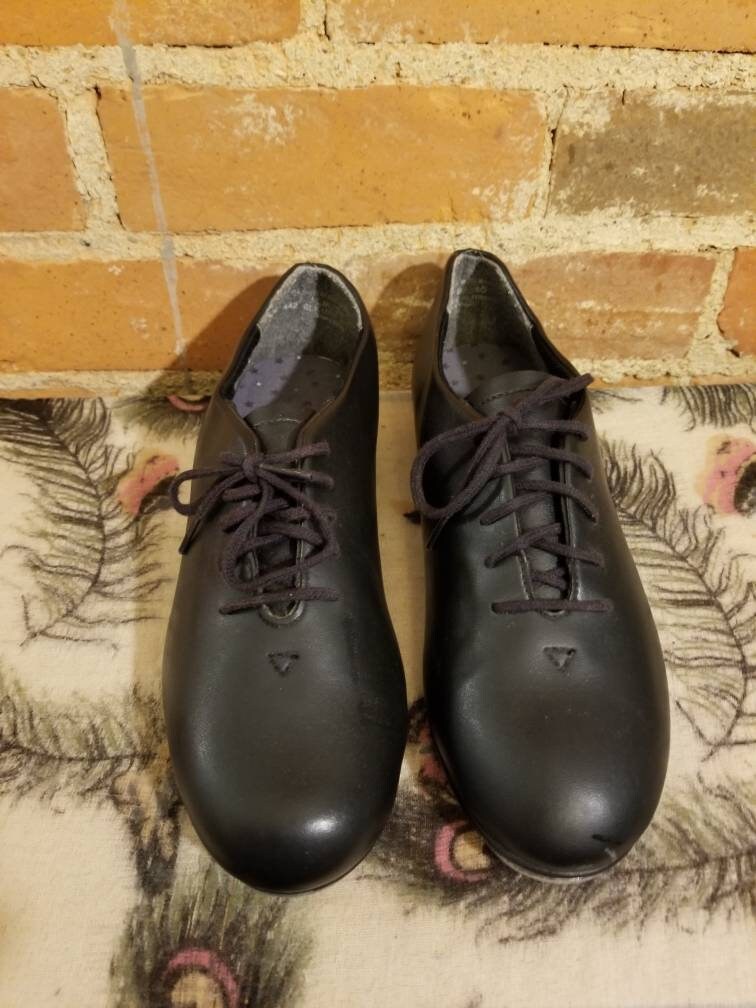 Schoenen Schoenen Capezio Black Faux Lederen Tap Schoenen Dans maat 7.5  Lace Up Performance Kostuum Stage Showgirl Unisex Mannen Vrouwen Schoenen  Herenschoenen Verkleden BLACK TAP SCHOENEN mozeduca.co.mz