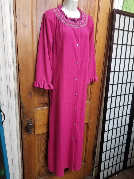 HOT PINK ROBE / 70's Loungewear Cozy Warm Nightgo… - image 3