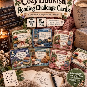 Op de afbeelding: Een set Cozy Bookish Reading Challenge kaarten met 30 printbare promptkaarten. De kaarten tonen borduurstijl illustraties van boeken, gezellige settings en leesthema's. Inclusief PDF- en PNG-bestandsformaten om zelf af te drukken.