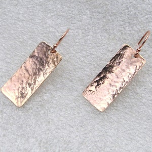 14K Rose Gold Fill Ohrhänger: Handgehämmerte Geometrische Tropfen, Minimalistisch