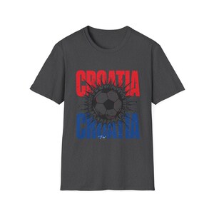 Camiseta de fútbol de Croacia / Camiseta para aficionados al fútbol / Camiseta con el nombre de Croacia / Regalo unisex para seguidores imagen 7