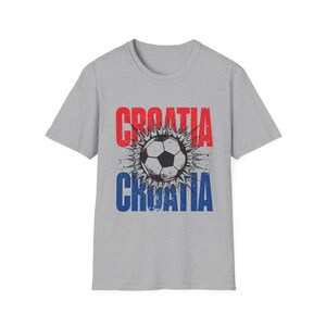 Camiseta de fútbol de Croacia / Camiseta para aficionados al fútbol / Camiseta con el nombre de Croacia / Regalo unisex para seguidores imagen 3