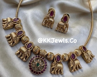 Conjunto de joyas indias con diseño de elefante