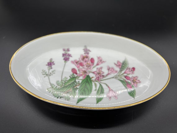 Vintage Spode Stafford Flowers Oval Casserole Dish, Gold Trim Bone