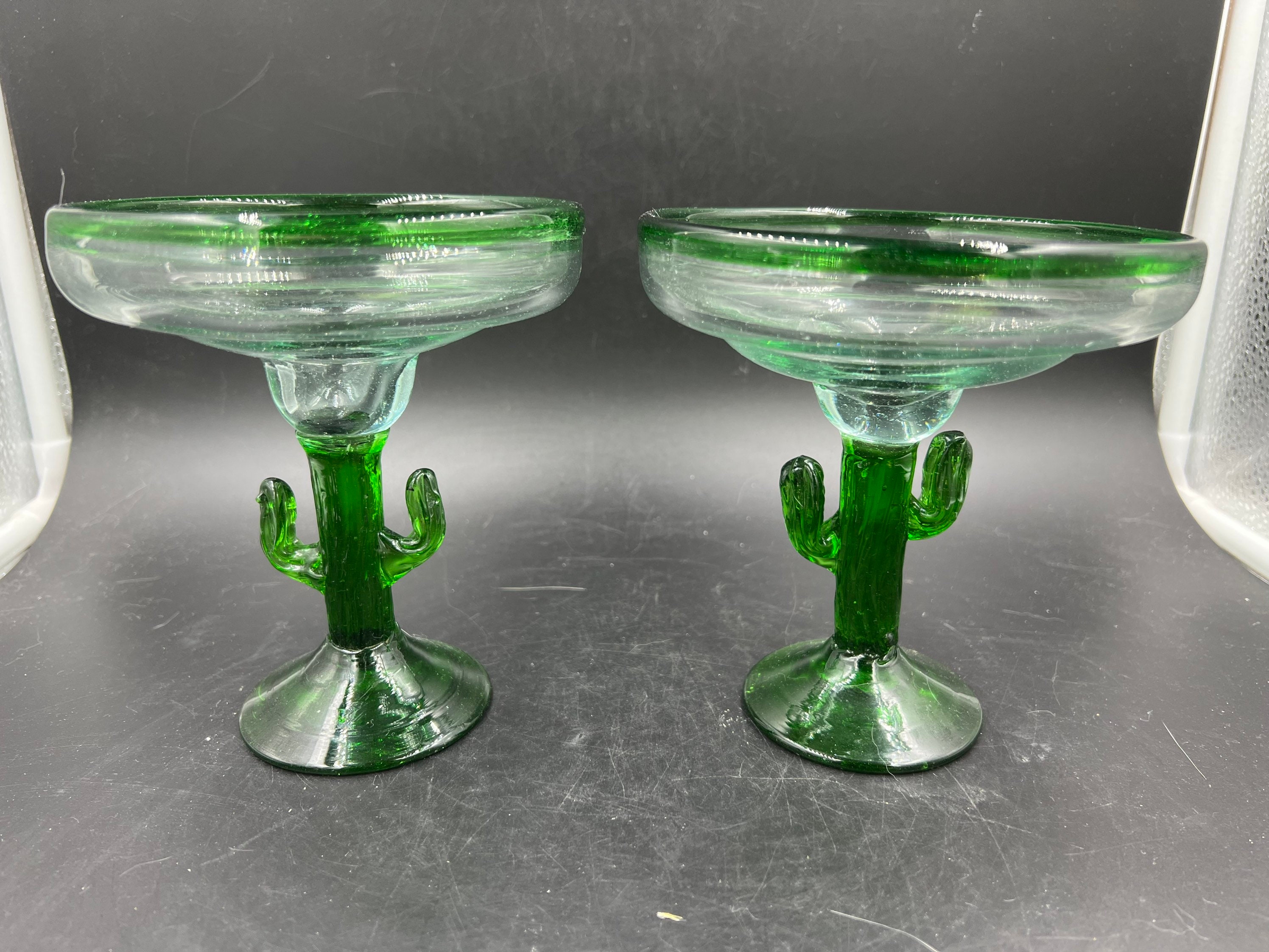 Home & Living Kitchen & Dining 2 Extra Large Margarita Glasses Twisty