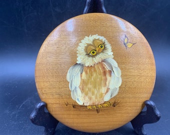 Oregon Myrtlewood Owl Painting Wall Plaque 6” Diameter Vintage