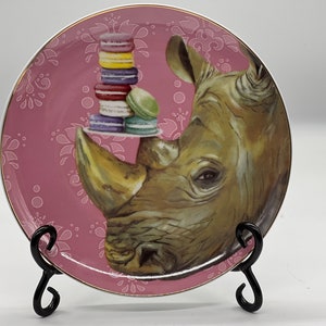 Greenbox Art and Culture Rhino with Macarons Jungle Haute Pink Dessert Plate image 1