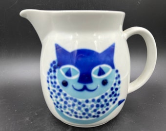 Arabia Finland Cat Pitcher Vintage 1970s Blue and White Scandinavian Pottery Ironstone