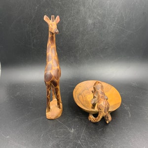 Giraffes Carved Wooden Standing Figure and Giraffe Bowl Set of Two Vintage image 3