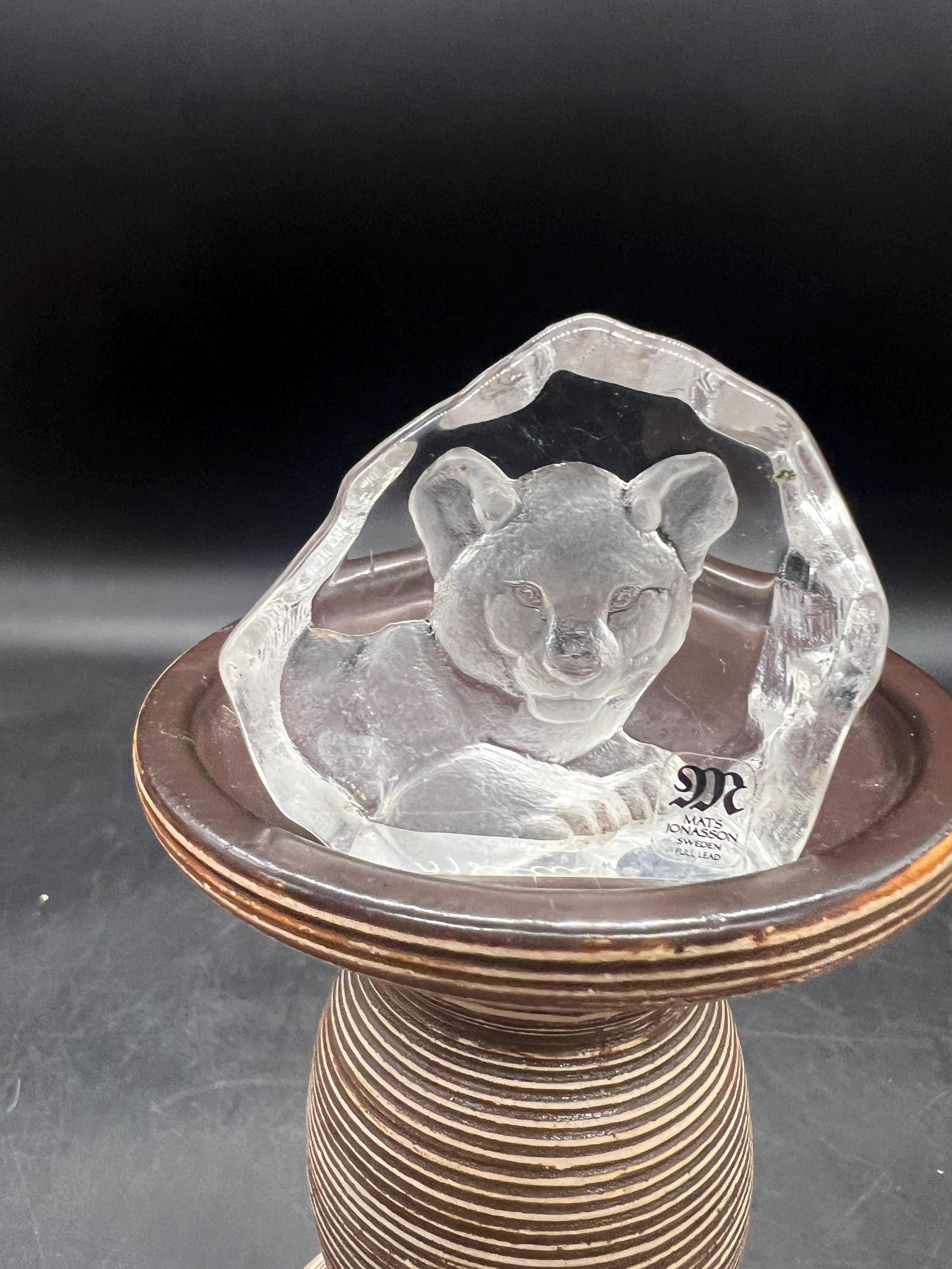 Mats Jonasson Maleras Sweden Etched Crystal Lion Cub Figurine