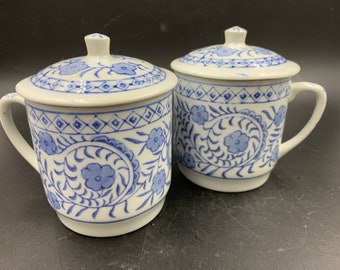 Williams Sonoma Chinoiserie Lidded Tea Cups Coffee Mugs Grand Cuisine IDC Vintage