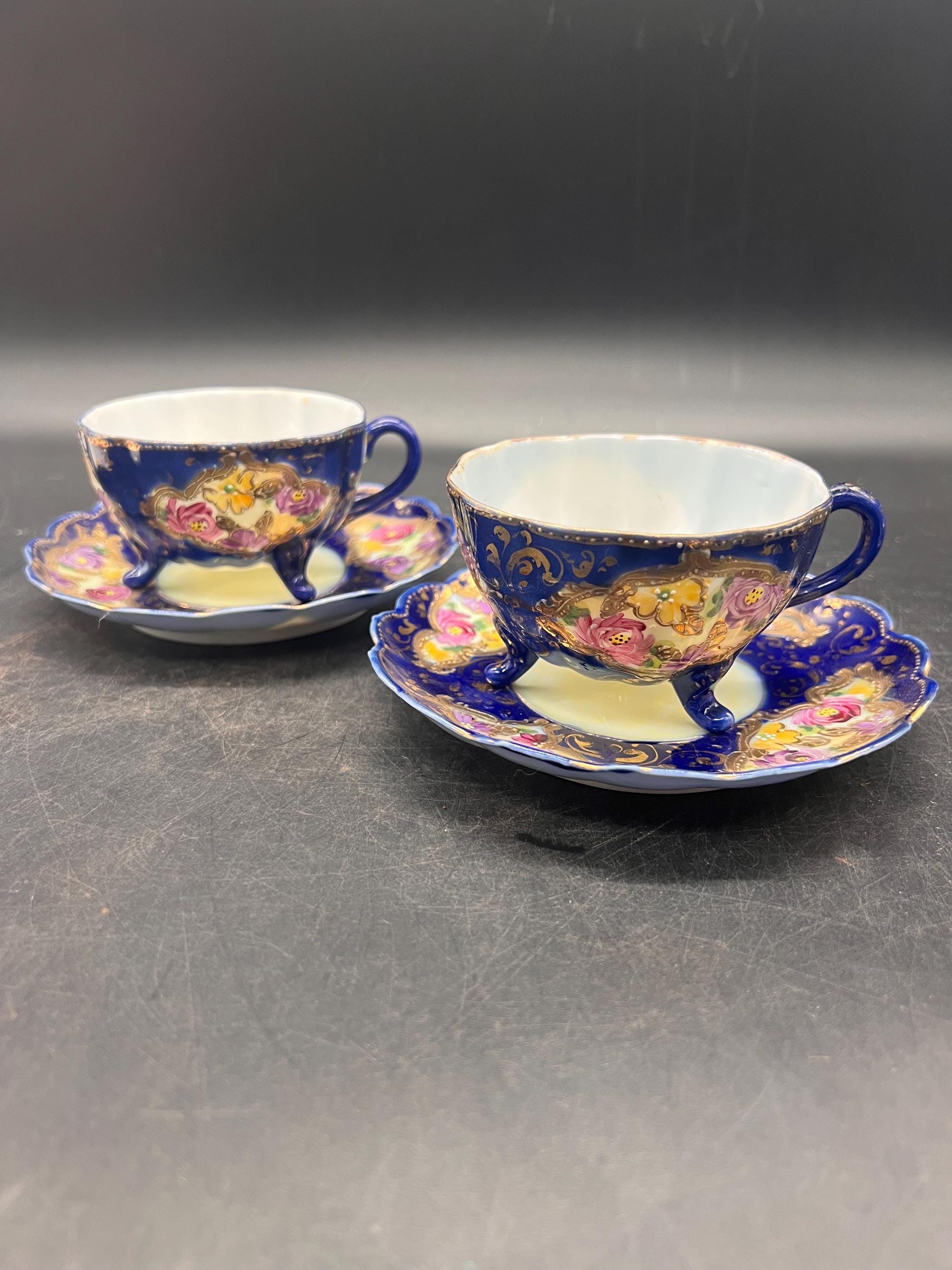【コバルトガラス ボンボニエール】 イギリス ヴィンテージ 足つきオーバルガラスボウル（10.5cm） イギリスアンティーク