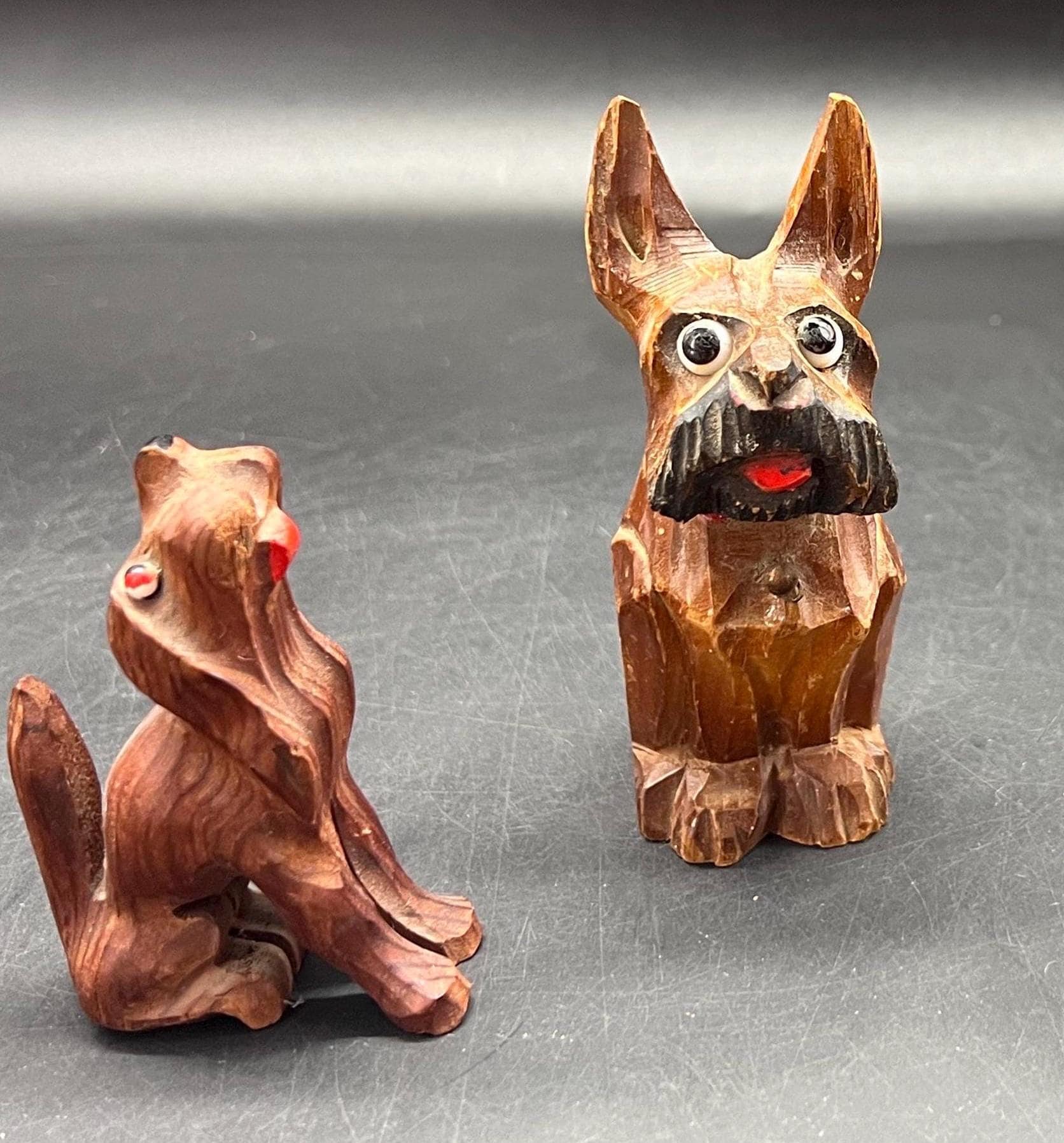 古い木彫りの犬 アンティーク Vintage Hand Carved Wooden Dog Figurines, Set of 2 - Etsy