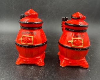Potbelly Stove Salt and Pepper Shakers Vintage Japan