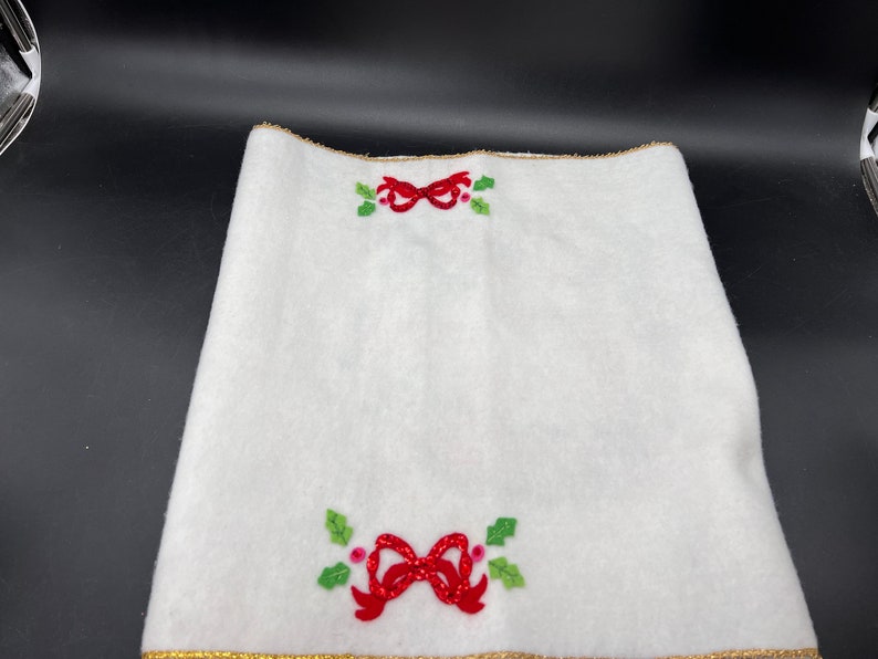 Embroidered Sequined Christmas Table Runner Dresser Scarf Vintage Candles 42 Fleece Felt image 4